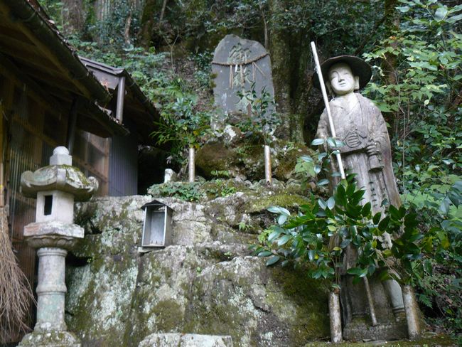 �s������