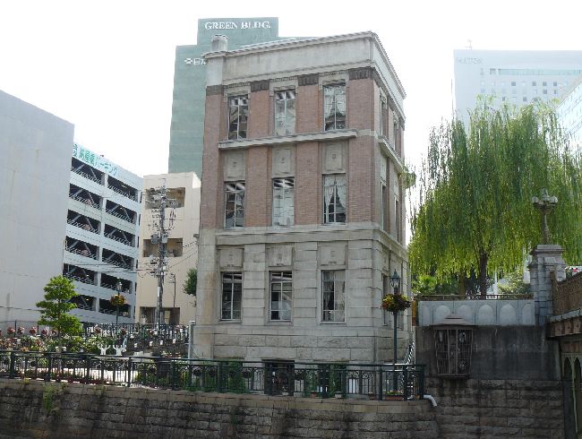 ����������r��