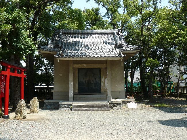 �H�c�����{