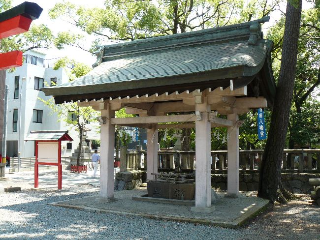 �H�c�����{