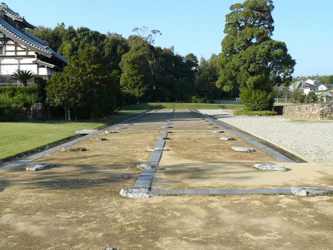 �O�͍�����