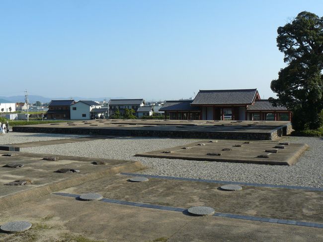 �O�͍�����