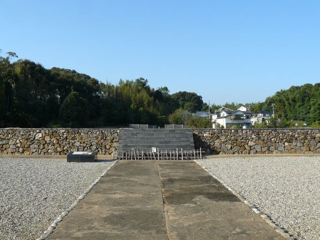 �O�͍�����