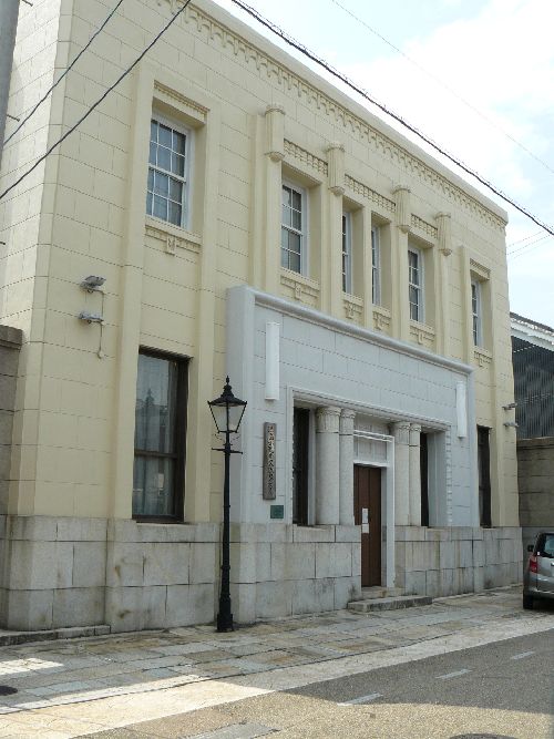 ���Ó��M�p���ɖ{�X